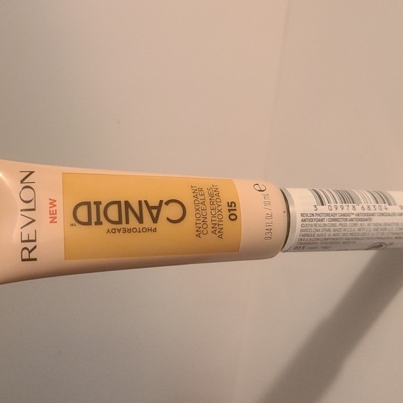 Revlon photoready candid concealer - Picture 2 of 3